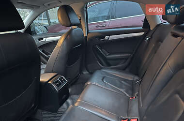 Седан Audi A4 2011 в Києві