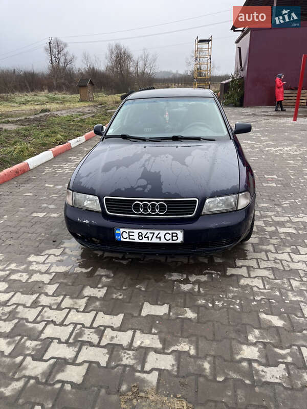Седан Audi A4 1997 в Чернівцях