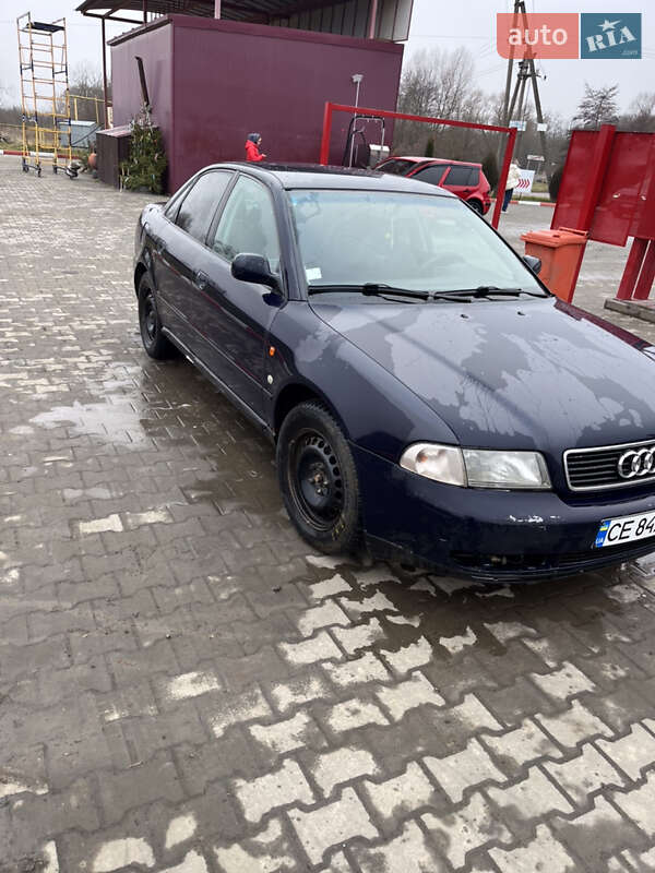 Седан Audi A4 1997 в Чернівцях