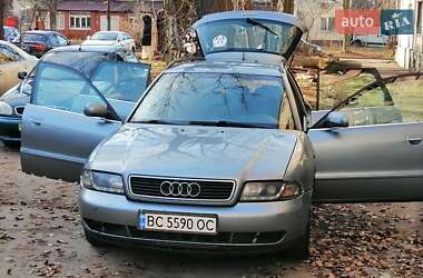 Универсал Audi A4 1998 в Киеве