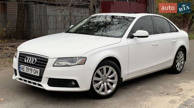 Седан Audi A4 2011 в Кривому Розі