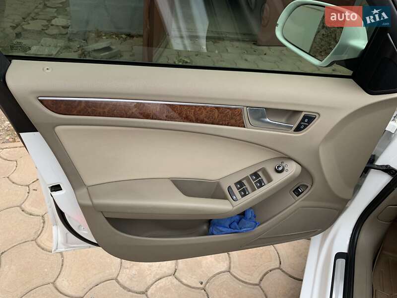 Седан Audi A4 2011 в Кривому Розі