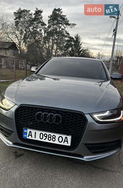 Седан Audi A4 2012 в Бучі