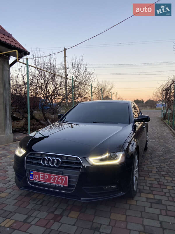 Седан Audi A4 2013 в Ширяево