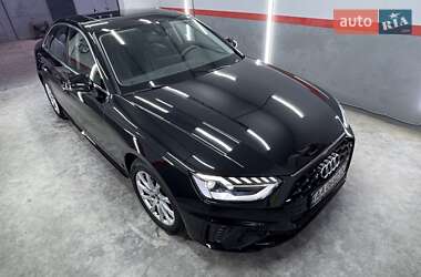 Седан Audi A4 2022 в Киеве