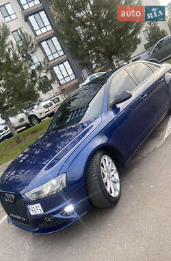 Седан Audi A4 2015 в 