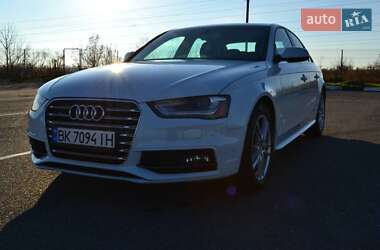 Седан Audi A4 2014 в 