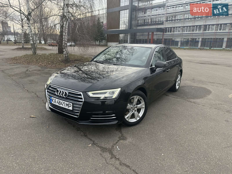 Седан Audi A4 2016 в Киеве