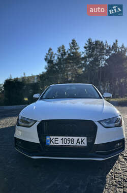 Седан Audi A4 2015 в 