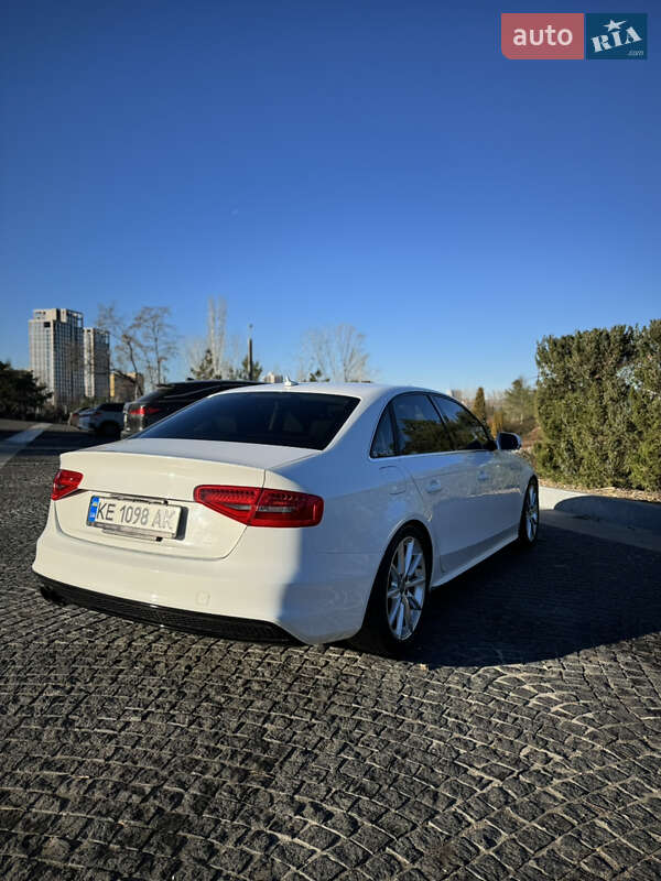 Седан Audi A4 2015 в Днепре