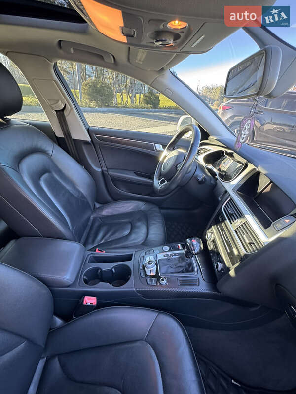Седан Audi A4 2015 в Днепре