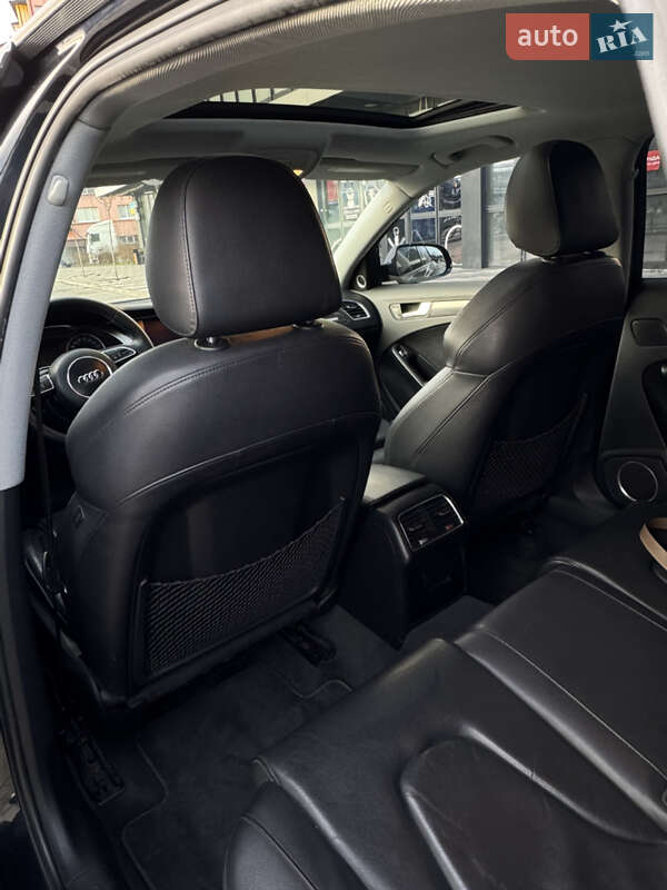 Седан Audi A4 2012 в Ивано-Франковске