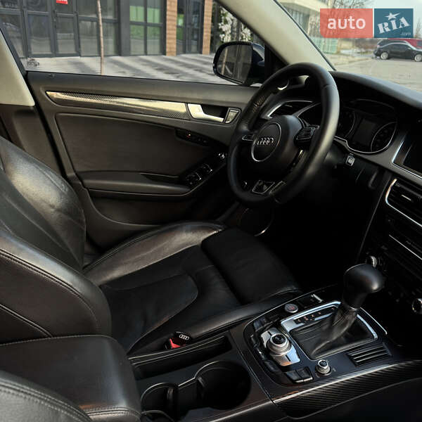 Седан Audi A4 2012 в Ивано-Франковске