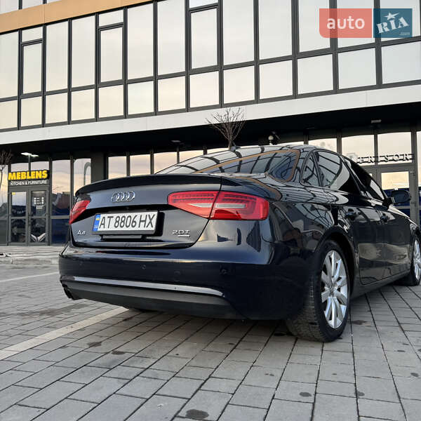 Седан Audi A4 2012 в Ивано-Франковске