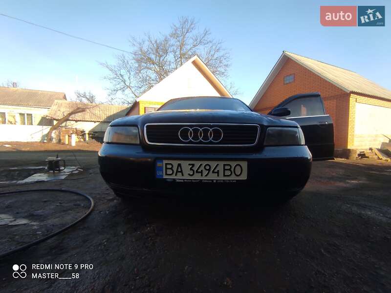Седан Audi A4 1998 в Малой Виске