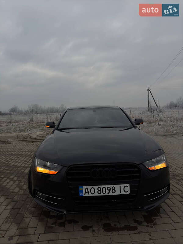 Седан Audi A4 2012 в Вишкові