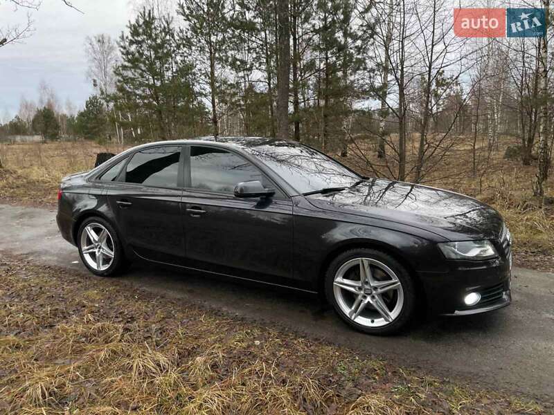 Седан Audi A4 2011 в Славуте