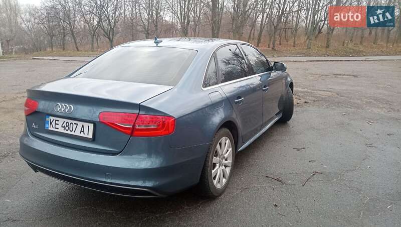 Седан Audi A4 2015 в Днепре