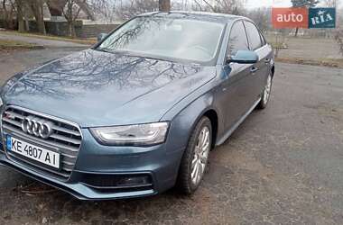 Седан Audi A4 2015 в Днепре