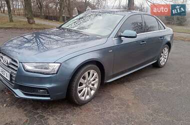 Седан Audi A4 2015 в Днепре