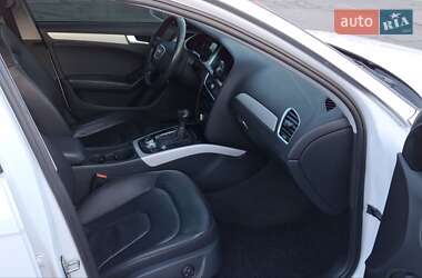 Седан Audi A4 2015 в 
