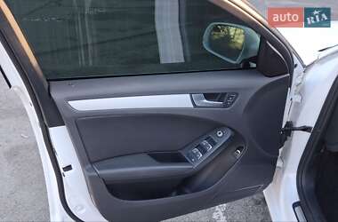Седан Audi A4 2015 в 