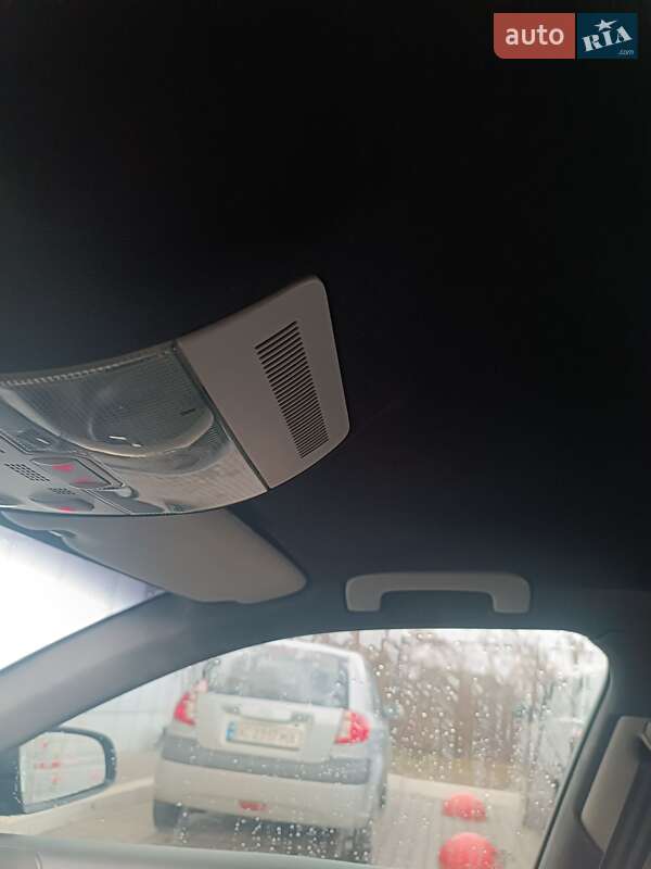 Седан Audi A4 2004 в Сокале
