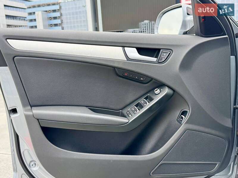 Седан Audi A4 2014 в Киеве