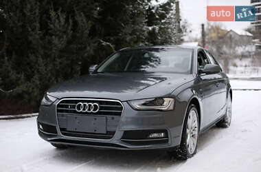 Седан Audi A4 2014 в Львові