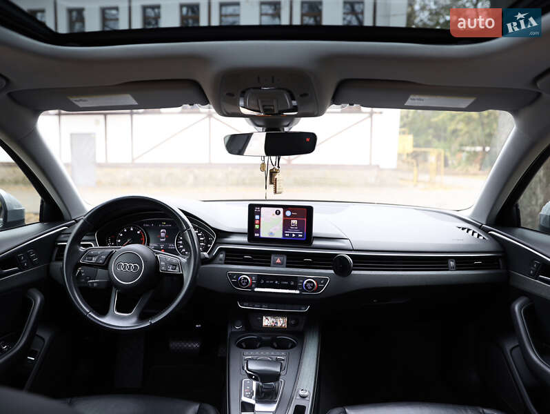Седан Audi A4 2018 в Полтаві