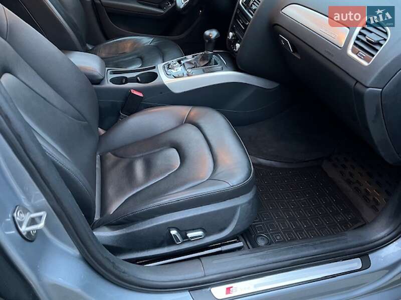 Седан Audi A4 2015 в Киеве