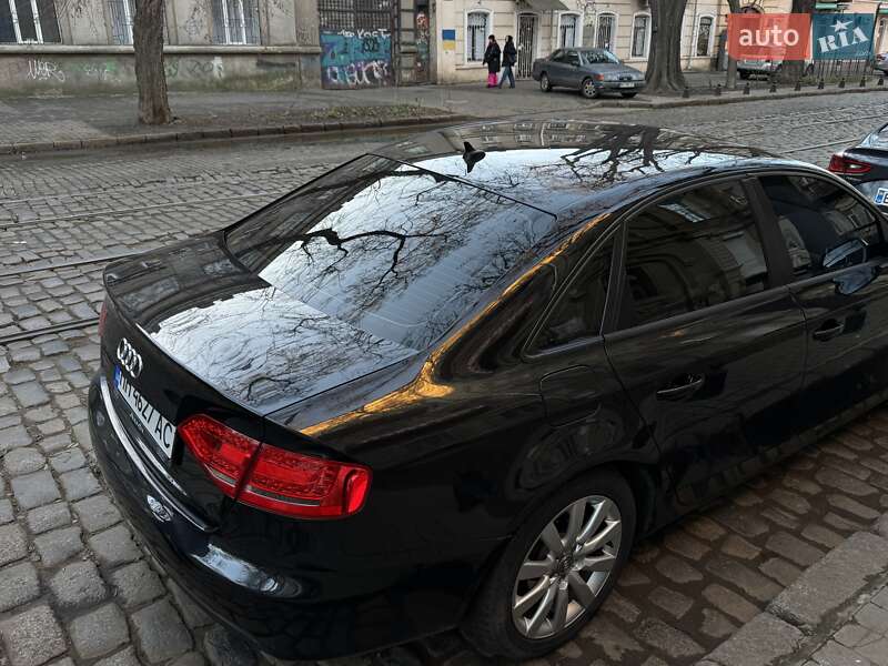 Седан Audi A4 2011 в Одессе