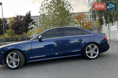 Седан Audi A4 2013 в 