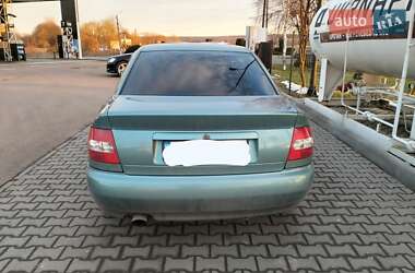 Седан Audi A4 1998 в 