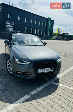 Седан Audi A4 2012 в Львові