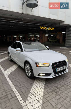 Седан Audi A4 2013 в Киеве