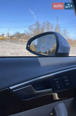 Седан Audi A4 2016 в 