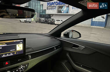 Универсал Audi A4 2019 в 