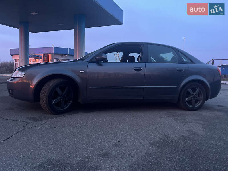 Седан Audi A4 2002 в Чернигове
