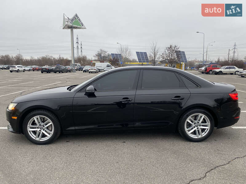 Седан Audi A4 2016 в Киеве