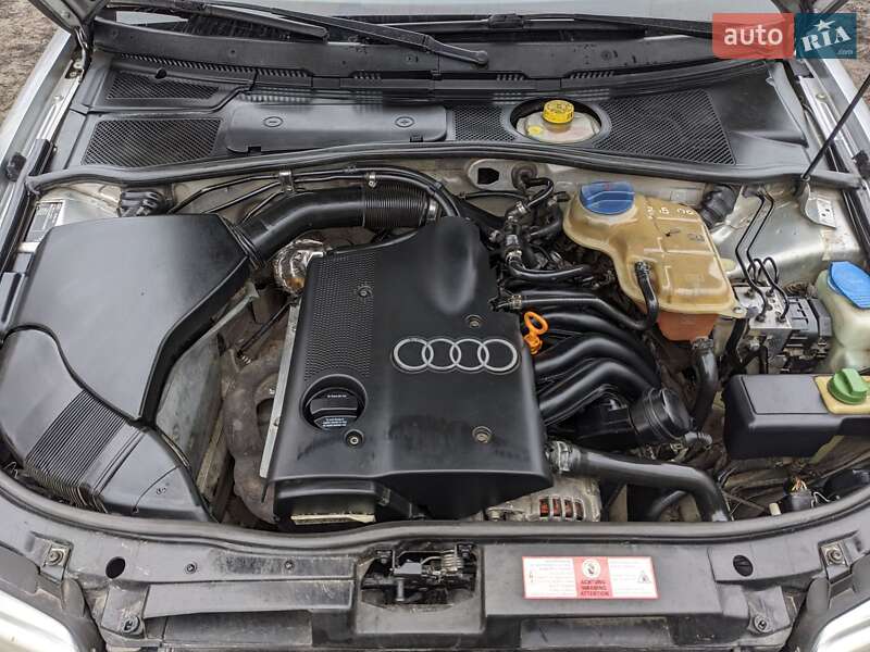Седан Audi A4 1999 в Теофіполі