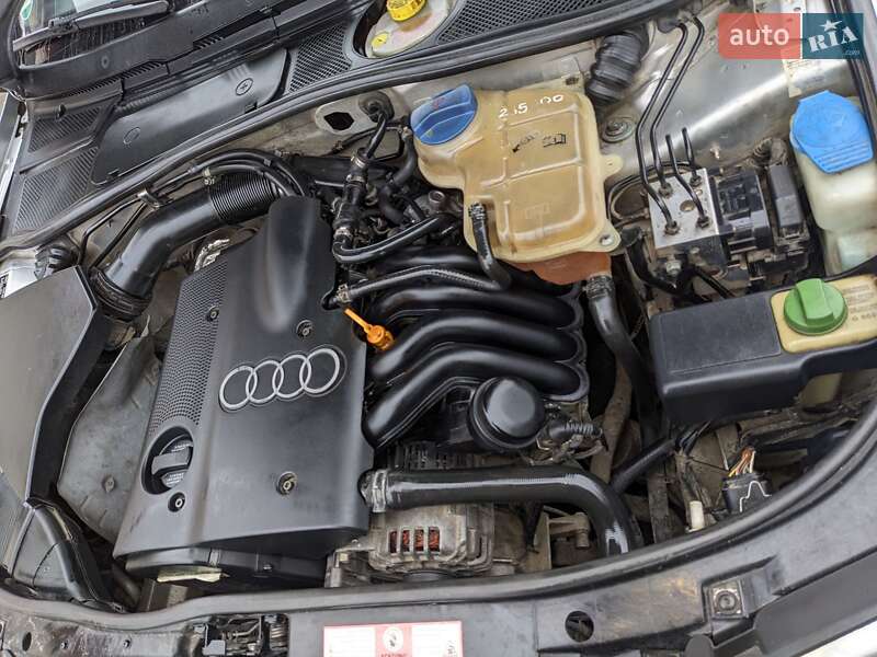Седан Audi A4 1999 в Теофіполі