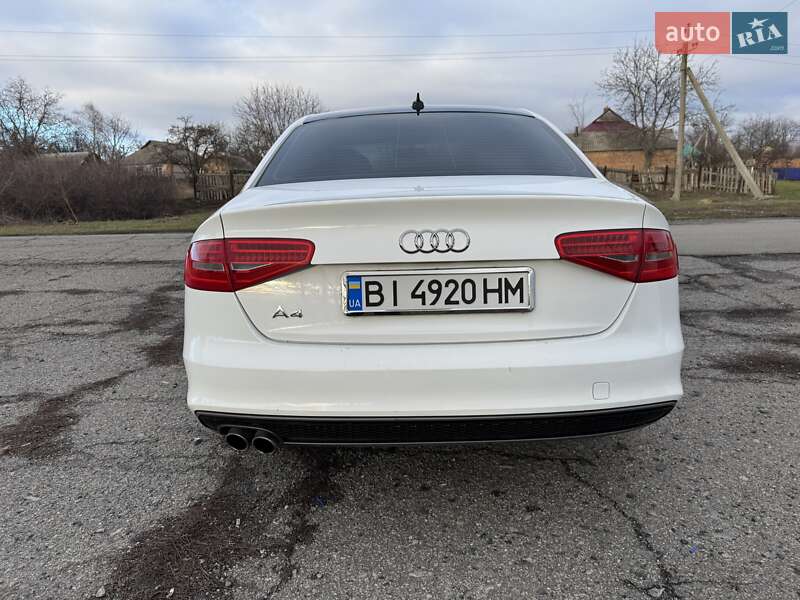 Седан Audi A4 2014 в Полтаве