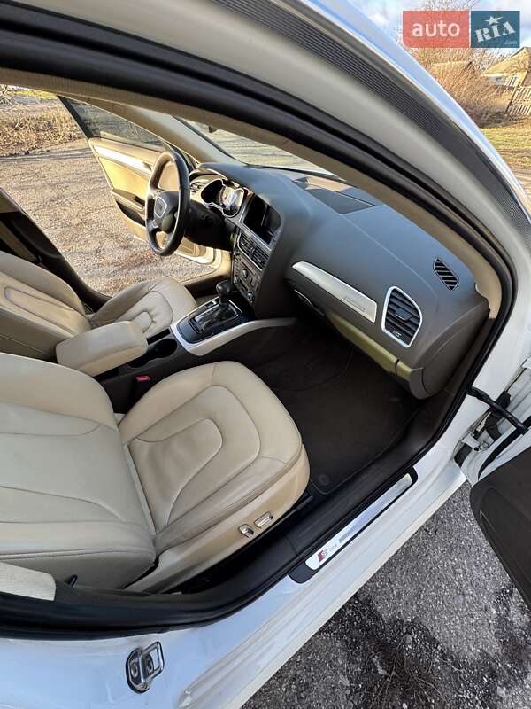 Седан Audi A4 2014 в Полтаве