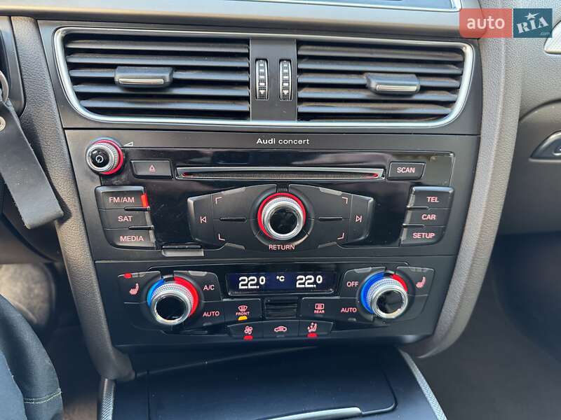 Седан Audi A4 2014 в Полтаве