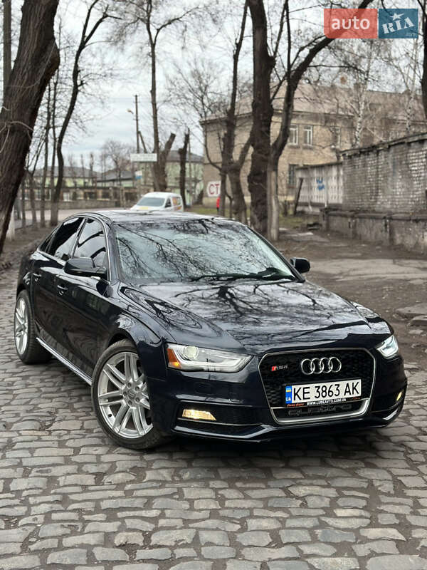 Седан Audi A4 2013 в Кам'янському