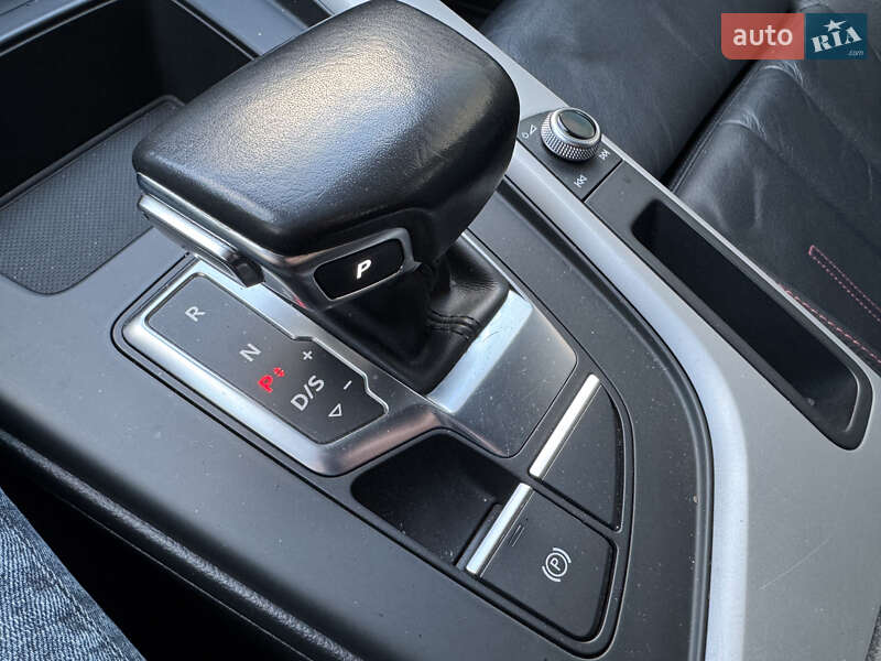 Седан Audi A4 2020 в Киеве