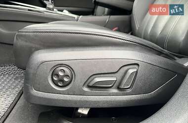 Седан Audi A4 2021 в 