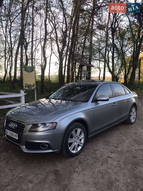 Седан Audi A4 2011 в Дунаївцях