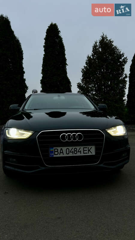 Універсал Audi A4 2012 в 